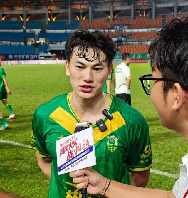 也拥有了自, 祝动作, 首秀中 也拥有了自, 祝动作, 首秀中